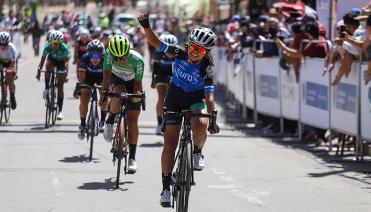 Laura Rojas se impuso en la segunda etapa de la Vuelta Nacional del Futuro.