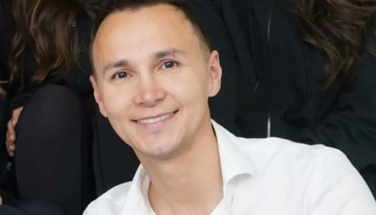El chat que habría escrito Mauricio Leal y que empleada pone en duda