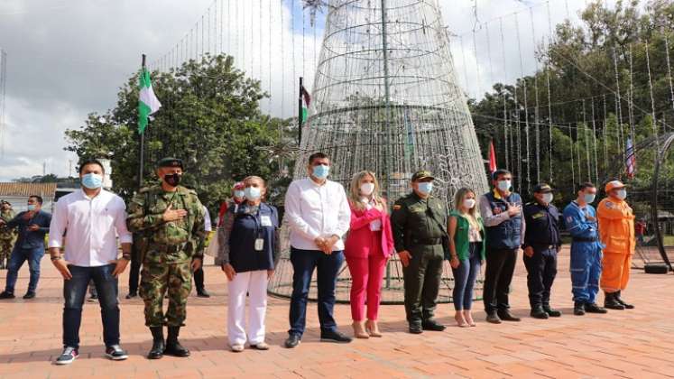 Las autoridades civiles, militares y eclesiásticas adoptan planes para la Navidad.