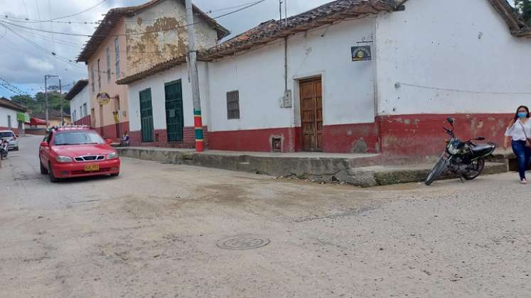 La alta sedimentación de sectores aledaños genera taponamiento de las tuberías.