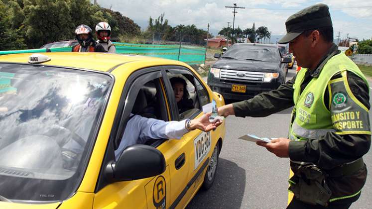 Autoridades de tránsito.