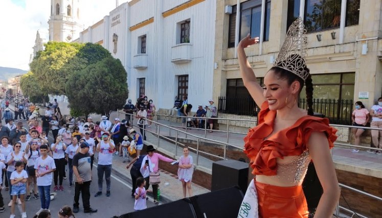 Durante las carnestolendas se reactiva la economía en el municipio de Ocaña. Propios y visitantes disfrutan de los espectáculos públicos. / Foto: Cortesía / La Opinión 