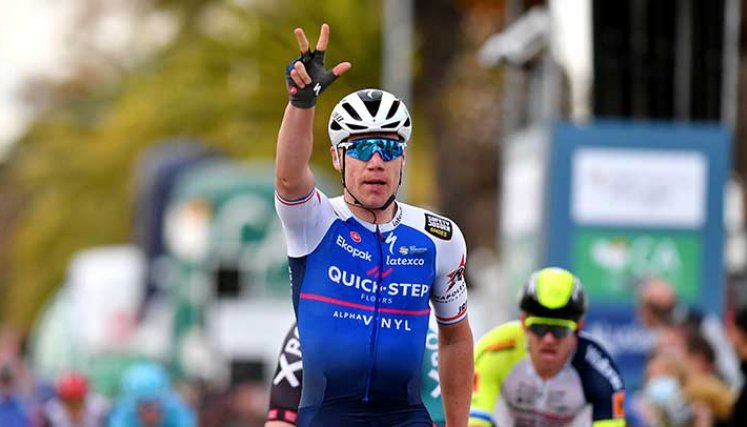 El holandés  Fabio Jakobsen (Quick-Step) ganó la primera etapa de la Vuelta Algarve.