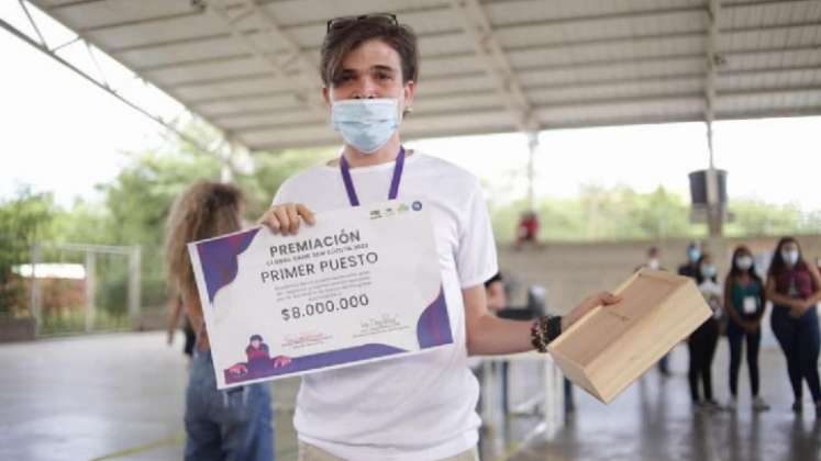 El cucuteño Daniel Cárdenas ganó con videojuego inspirado en el tapabocas