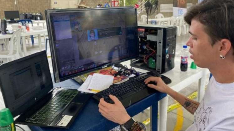 El cucuteño Daniel Cárdenas ganó con videojuego inspirado en el tapabocas