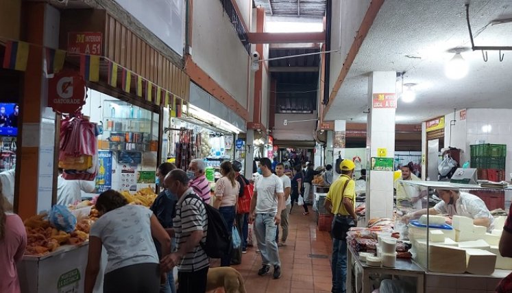 Paulatinamente se recupera el mercado local, luego de los tres días de paro armado. Los comerciantes coinciden en solicitar al Gobierno Nacional una salida negociada al conflicto armado. / Foto; Archivo / La Opinión 