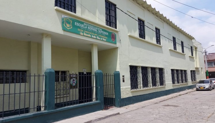 El edificio de la anexa presenta problemas estructurales.