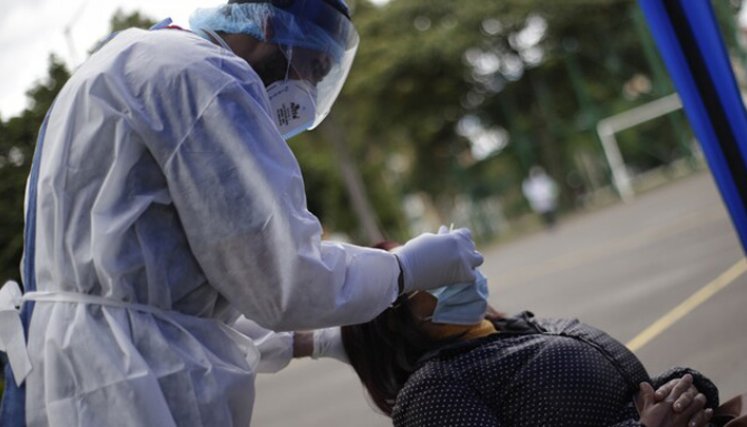 Colombia mantiene activos 53.817 casos.