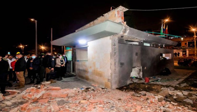 Atentado en CAI de Bogotá