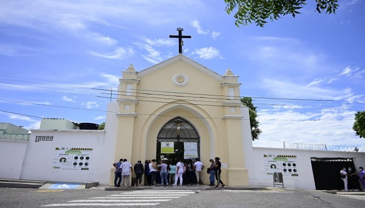 Denuncian que han realizado exhumación de cadáveres, sin autorización de las familias. 