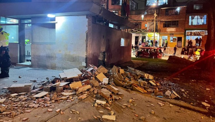 Atentado a CAI en Bogotá.