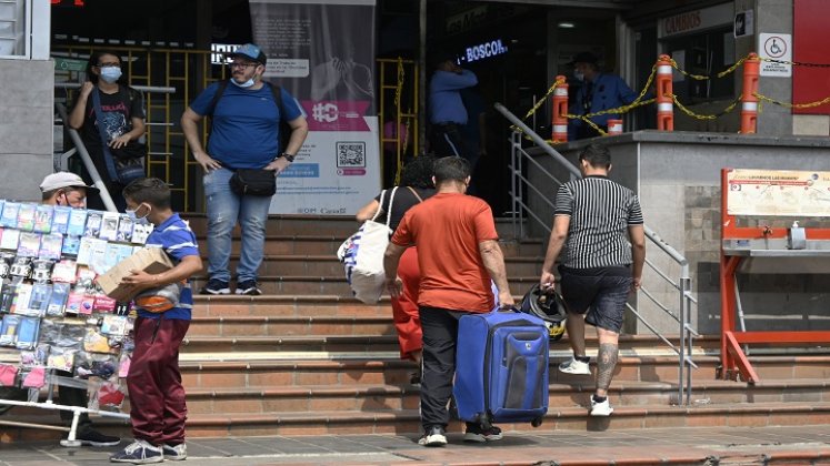 Se espera que el lunes, martes y miércoles sean los días donde se movilicen más viajeros./ Foto: Jorge Gutiérrez / La Opinión 