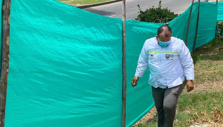Alcaldía suspende trabajos de embellecimiento de jardines por Corponor