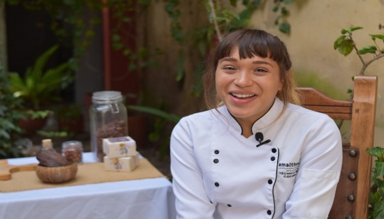 Yéssica Mendoza ofrece las mejores trufas artesanales en Pamplona./ Foto: Marina Ramírez