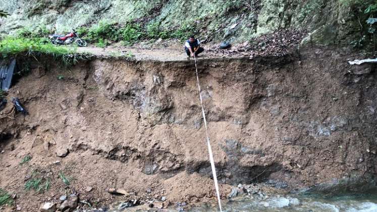 Una emergencia vial se registra en los municipios de la provincia de Ocaña y zona del Catatumbo ante los estragos dejados por la temporada invernal. Las vías terciarias se encuentran deterioradas y los alcaldes buscan recursos para habilitar los ejes viales y facilitar la comercialización de los productos agrícolas.