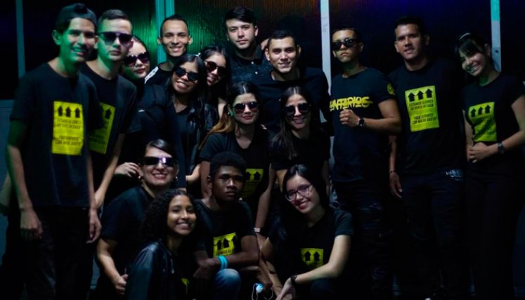 Jóvenes del colectivo Los 18