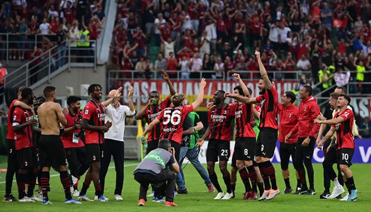 AC Milan cerca de ser campeón de la Serie A 2021-22.