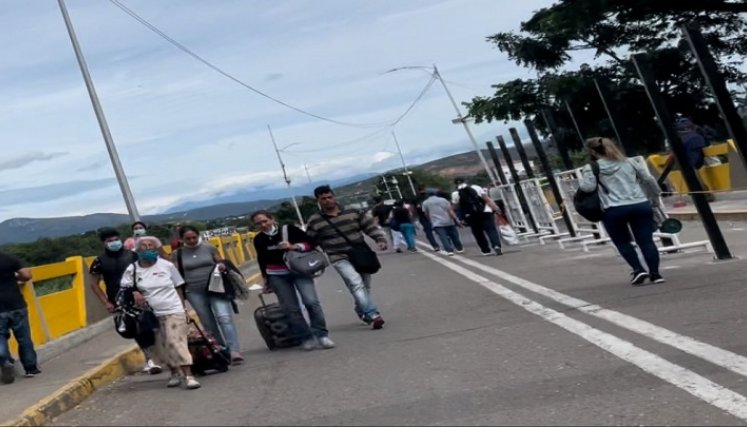 Instalación de túneles sobre el puente Simón Bolívar genera reacciones en Táchira 