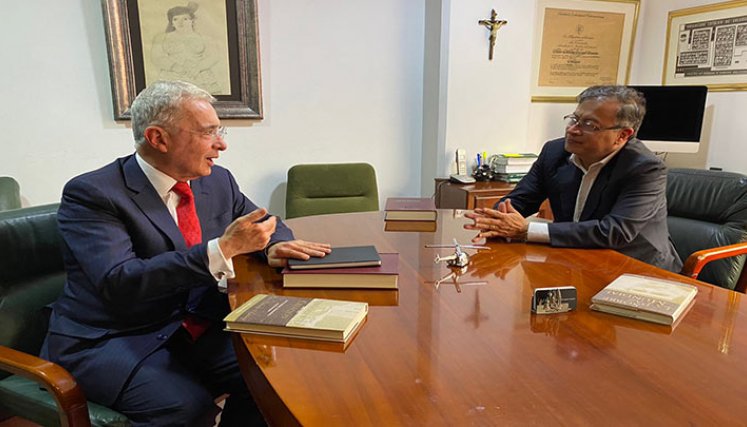 Presidente Petro y expresidente Uribe ya están reunidos./Foto: Colprensa