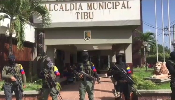 Disidencia del Frente 33 de las Farc patrullando Tibú