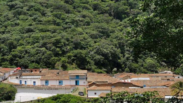 Una leyenda de tinte ecológico resalta en el paisaje del municipio de El Carmen. El Monte Sagrado simboliza en cuidado a la naturaleza.