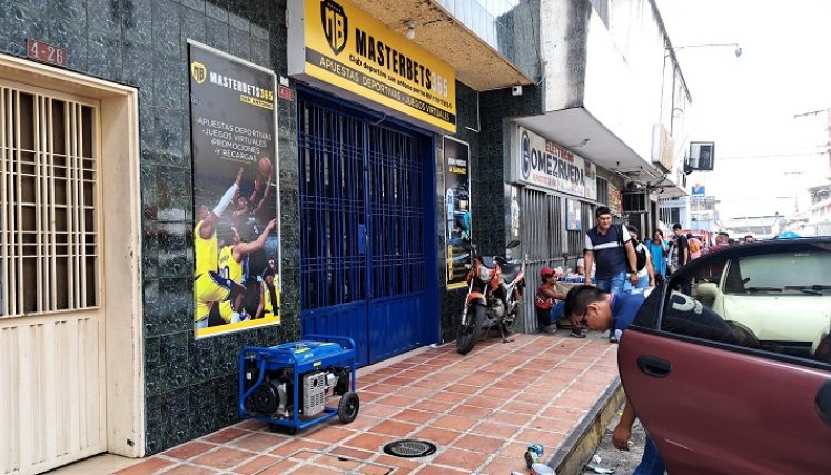 Fallas eléctricas se acentúan en San Antonio y Ureña. Foto Anggy Polanco / La Opinión 