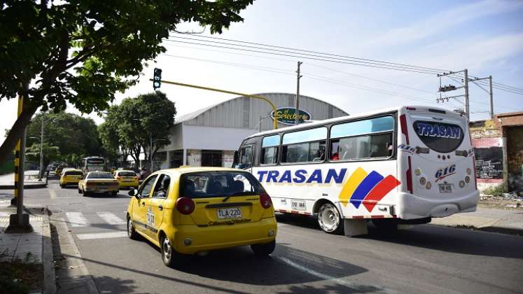 En la ciudad hay cerca de 1.800 busetas. / Fotos: Pablo Castillo./ La Opinión 