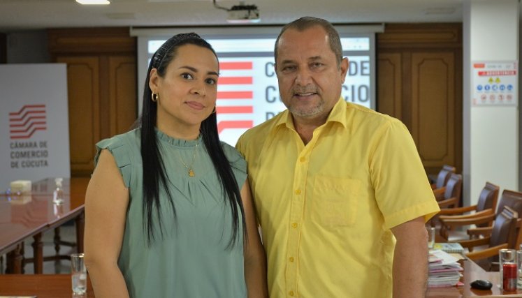 Silvia D' Pablos y Gonzalo Medina Silvia D'Pablos y Gonzalo Medina fueron elegidos como vicepresidente y presidente de la junta directiva./Foto cortesía