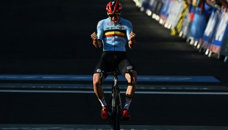El belga Remco Evenepoel, obtuvo una medalla de oro y una de bronce en los Mundiales de ciclismo.