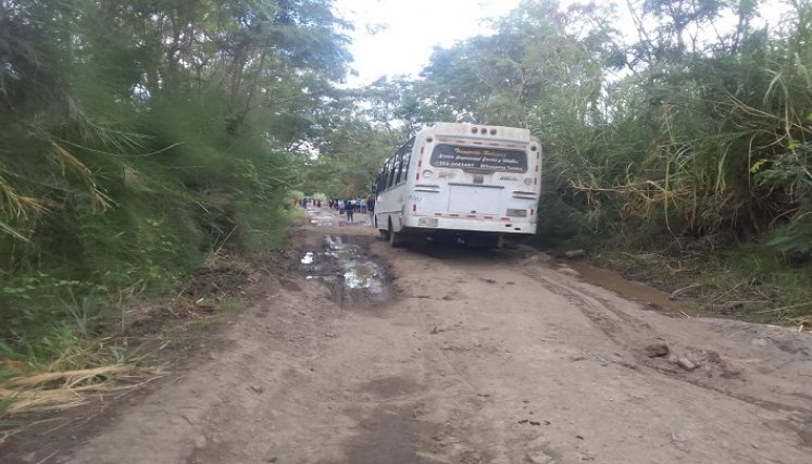 En cualquier momento, los habitantes de esta zona corren el riesgo de quedar incomunicados./ Foto: Cortesía / La Opinión 