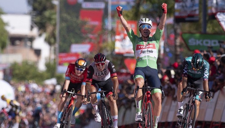 Mads Pedersen ganó su segunda etapa de la Vuelta a España.