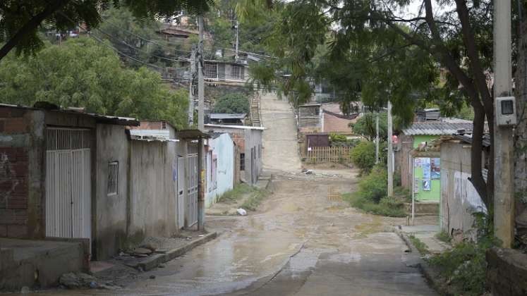 En 2004 se pavimentaron algunas calles, pero con el paso del tiempo se han deteriorado.