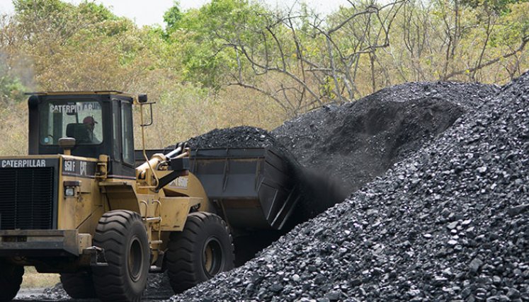 El gremio del carbón sostiene que la transición global hacia energías más limpias seguirá requiriendo de este mineral. Foto Archivo La Opinión