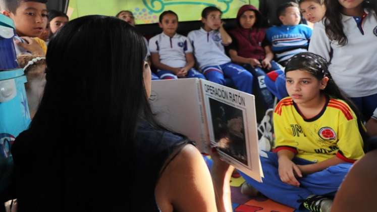 Como una herramienta esencial para llegar a las zonas apartadas ha sido catalogado el plan de cobertura del bibliobús en el municipio de Ocaña.