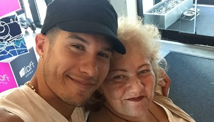 Madre de Chyno Miranda dice que novia del artista lo llevó a consumir drogas