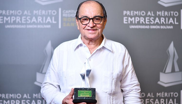 Giuseppe Cattai recibió el Premio al Mérito Empresarial. / Foto Cortesía