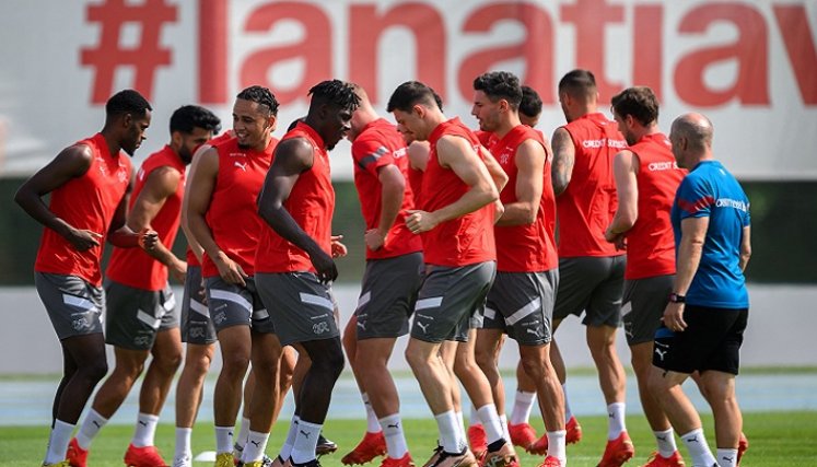 La selección Suiza sin grandes estrellas se estrena en el Mundial frente la aguerrida Camerún.