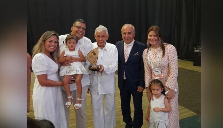 Colfecar fue condecorado por el Gobierno Nacional./Foto: cortesía