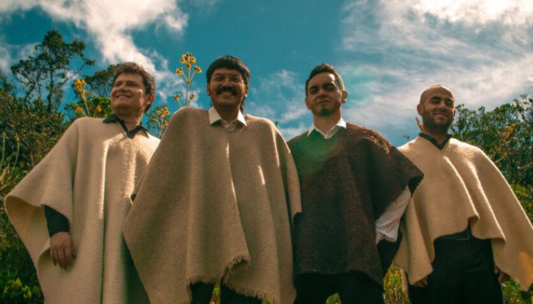 Todo el amor de los Rolling Ruanas en una canción