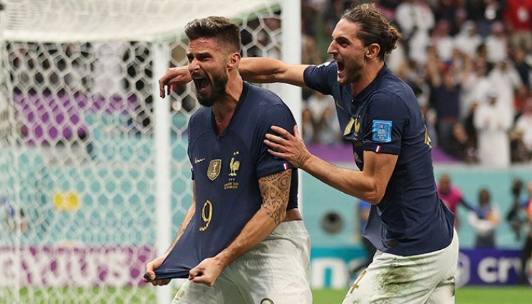 Giroud lleva a Francia semifinales. 