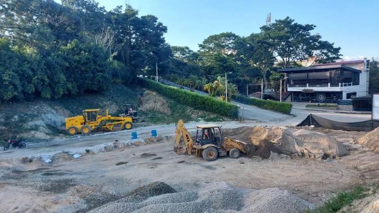 En Ocaña se ejecuta la construcción y mejoramiento de la vía alterna como regalo de cumpleaños por parte de la gobernación.