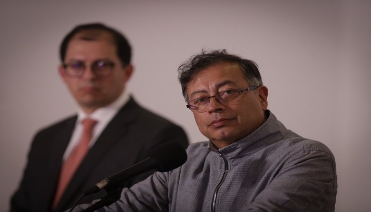 Distanciamiento Presidente-Fiscal  