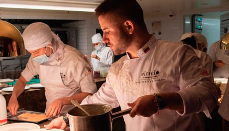 El chef colombiano Juan Manuel Barrientos es el creador del restaurante, hotel y ahora boutique Elcielo.