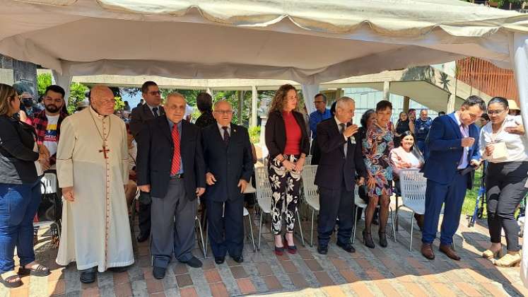 Autoridades universitarias conmemoraron los 49 años de la UNET este lunes. Fotos Anggy Polanco / La Opinión 