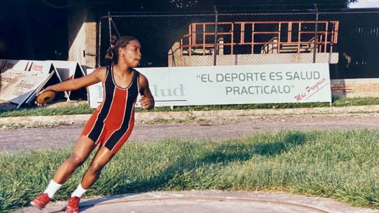 Arelis Quiñones Granja, En los Juegos Nacionales de 2004 en Bogotá, Arelis fue medalla de oro en el lanzamiento del disco.