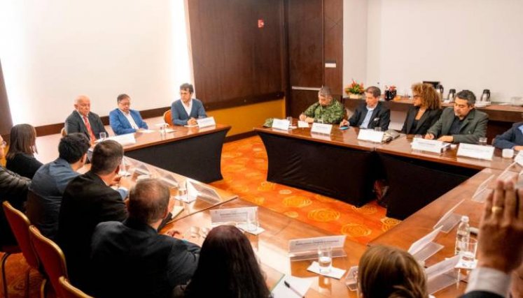 Mesa de diálogo con el Eln
