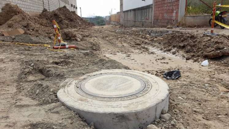 El proyecto del Par Vial contempla también la instalación de un tramo de alcantarillado pluvial/Foto Orlando Carvajal/La Opinión