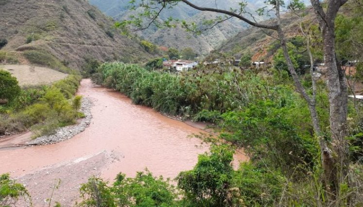 Drenarán laguna formada por avalancha en Villa Caro