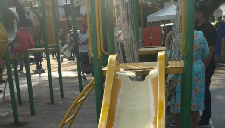 Mal estado de parque La Garita