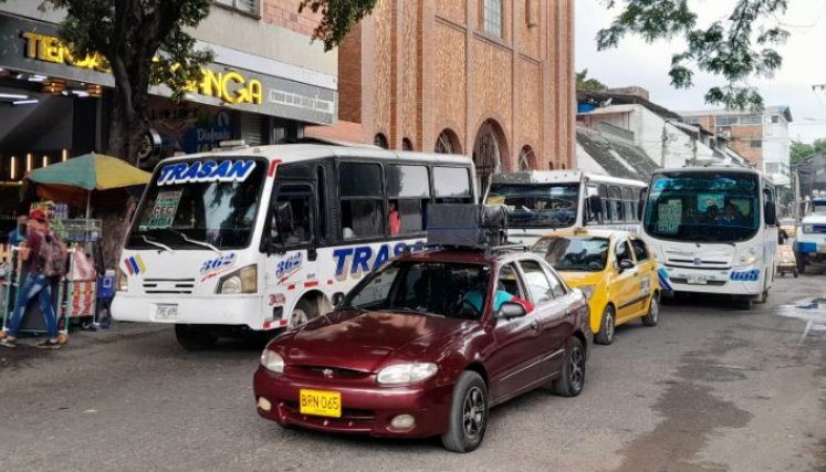 Conductores y usuarios aseguran que ya es hora de que Cúcuta modernice su sistema de transporte como en otras ciudades capitales./ Fotos La Opinión 